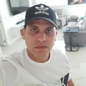 Meet your Posher, Denis